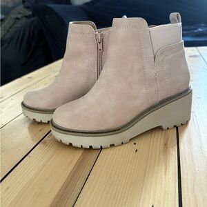 Dolce Vita Fury Girls Wedge boots size 2